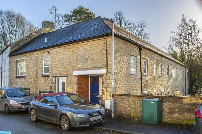 2 Bedroom House For Sale In Bridge Street, Raunds, Northants, NN9