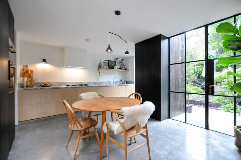 4 Bedroom Terraced For Sale In Walford Road, London, N16