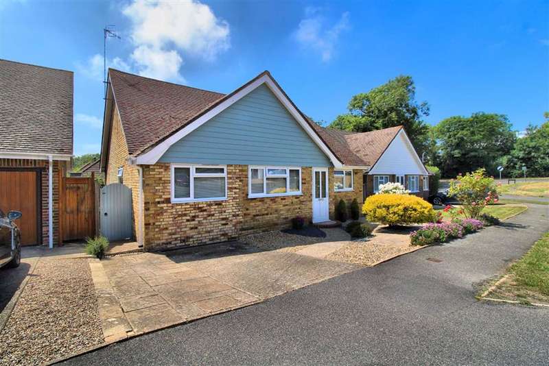 Houses for sale & to rent in BN25 3AB, Alfriston Road, Seaford North