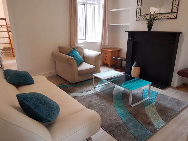 4 Bedroom House To Rent In Knighton Fields Road East, Leicester, LE2