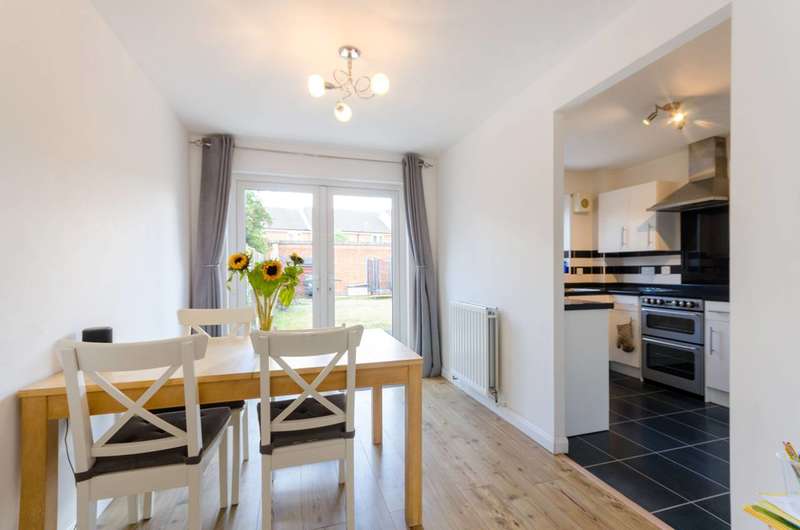3 Bedroom End Of Terrace House For Sale In Willow Road, New Malden, KT3