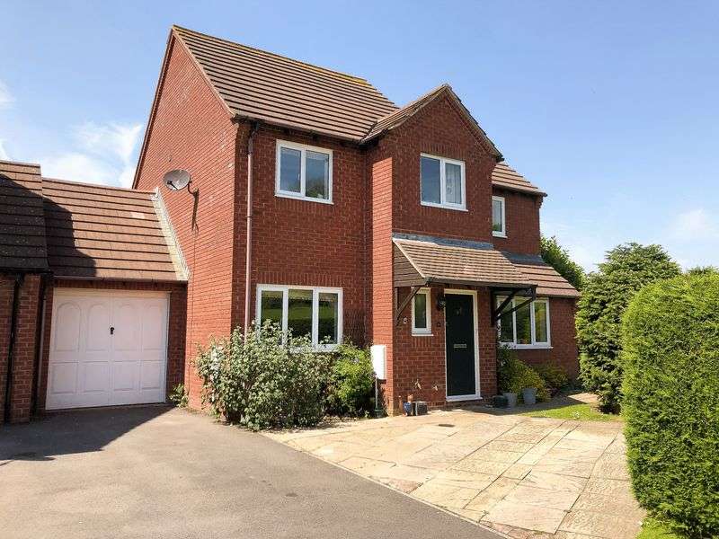 4 Bedroom Property For Sale In Pennine Way, Ash Brake, Swindon, SN25