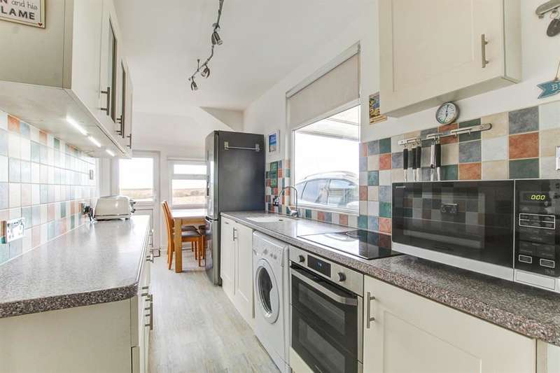 2 Bedroom Detached Bungalow For Sale In North Marine Road, Flamborough