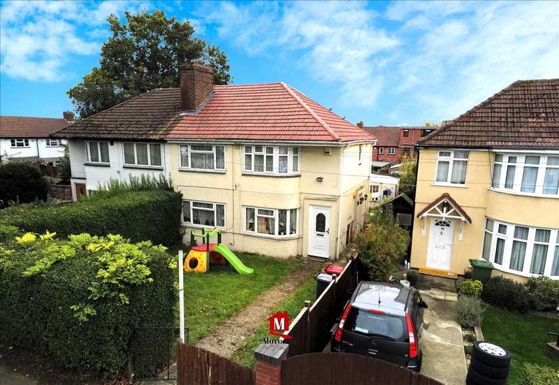 2 Bedroom For Sale In Cumberland Avenue, Slough, SL2