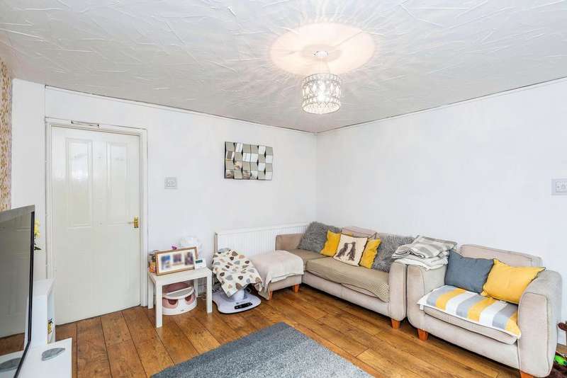 2 Bedroom Flat To Rent In Bridgend Road, Aberkenfig, Bridgend, CF32