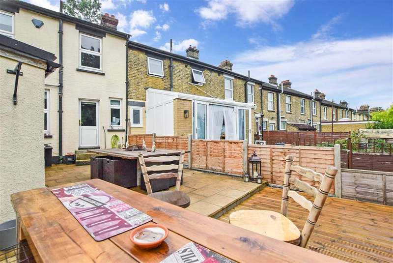 3 Bedroom Terraced For Sale In Tovil Road, Maidstone, Kent, ME15