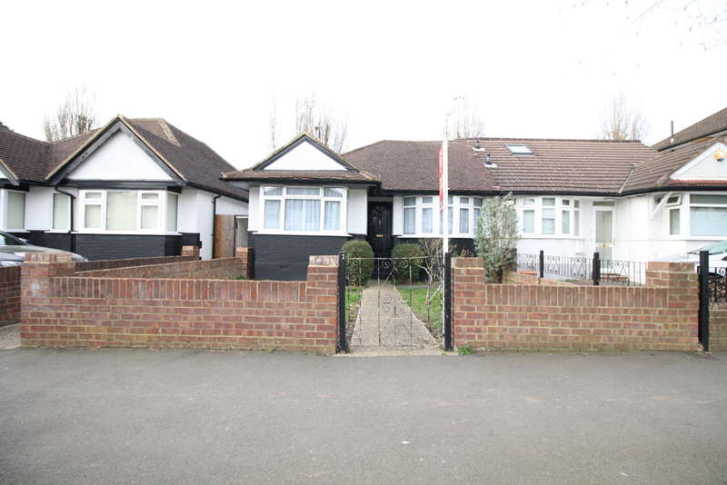 2 Bedroom Semi-Detached Bungalow To Rent In The Fairway, South Ruislip, HA4
