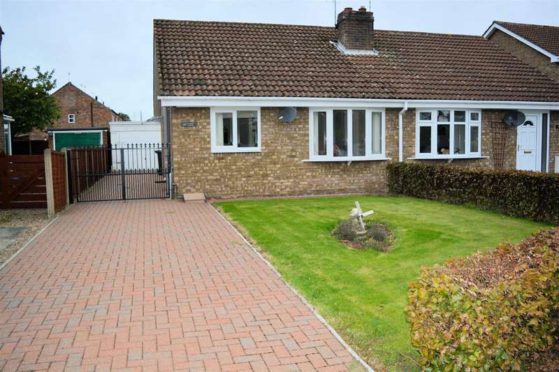 2 Bedroom Semi-Detached Bungalow To Rent In St Marys Avenue, Hemingbrough, YO8