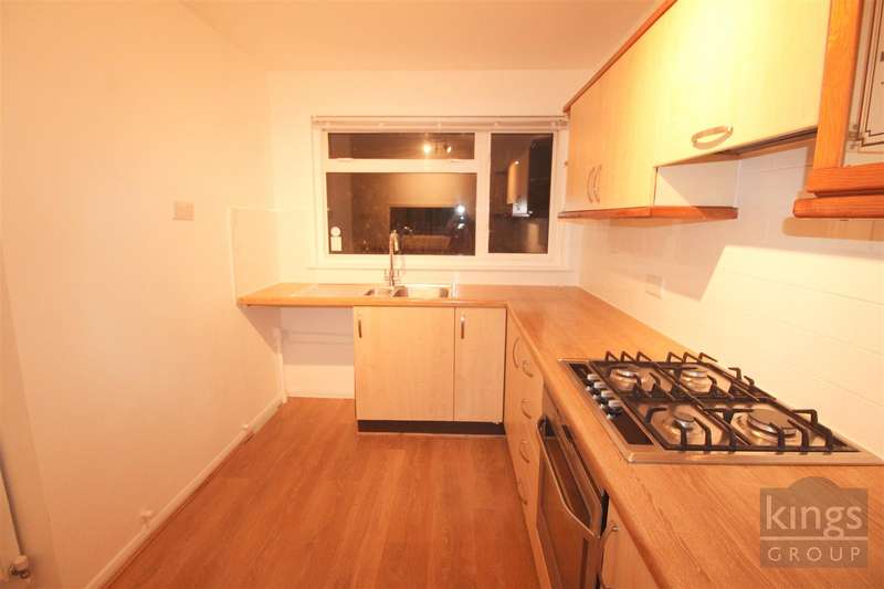 3 Bedroom House To Rent In Gatwick Close, Bishop's Stortford, CM23