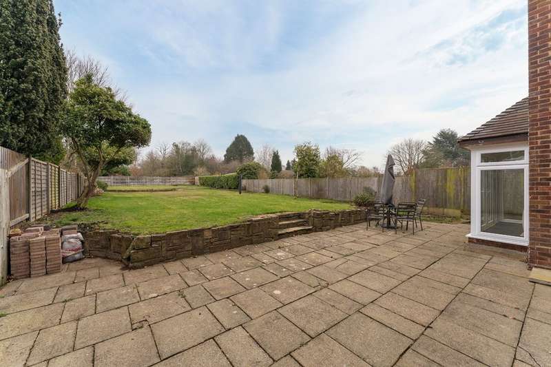 4 Bedroom Detached House For Sale In Hampton Lane, Solihull, B91