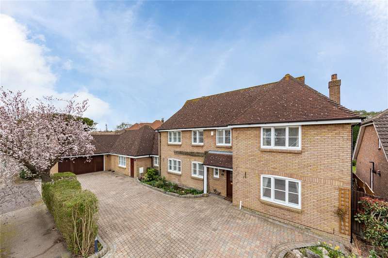 5 Bedroom Detached House For Sale In Walden Way, Hornchurch, RM11