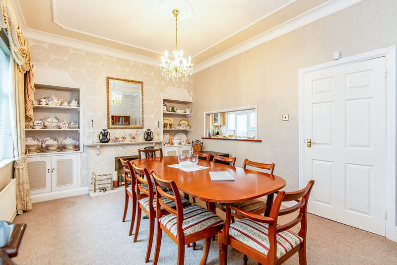 4 Bedroom Detached House For Sale In Locks Common Road, Porthcawl, CF36