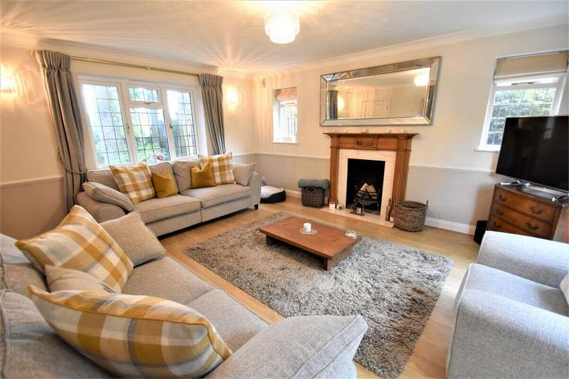 4 Bedroom Detached House For Sale In Chobham Road, Frimley, Surrey, GU16