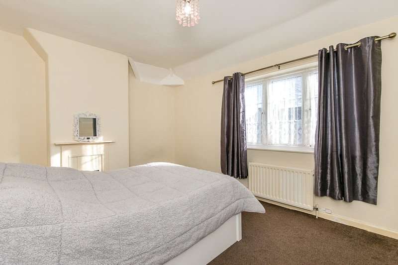 2 Bedroom Terraced House For Sale In Downham Way, Bromley, Kent, BR1