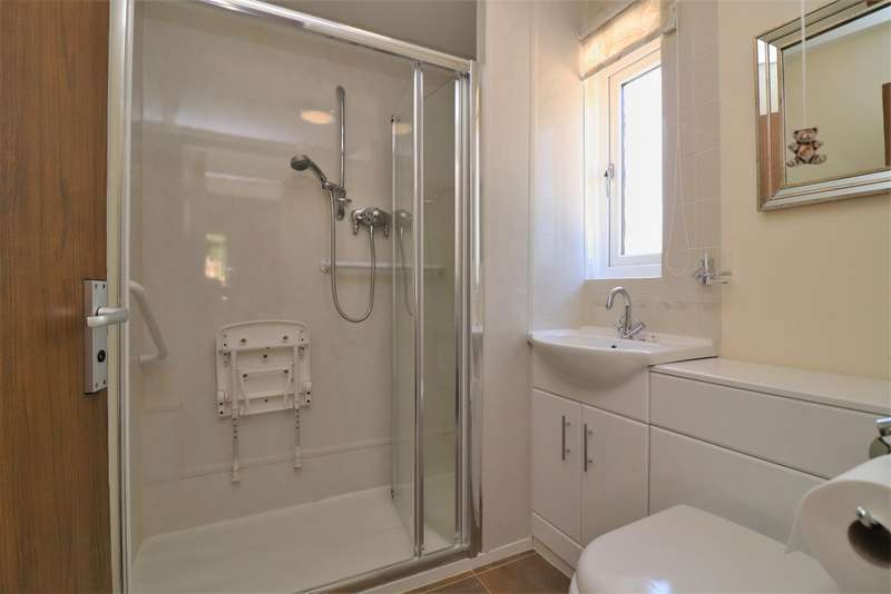 2 Bedroom End Of Terrace House To Rent In Aylward Close, Hadleigh