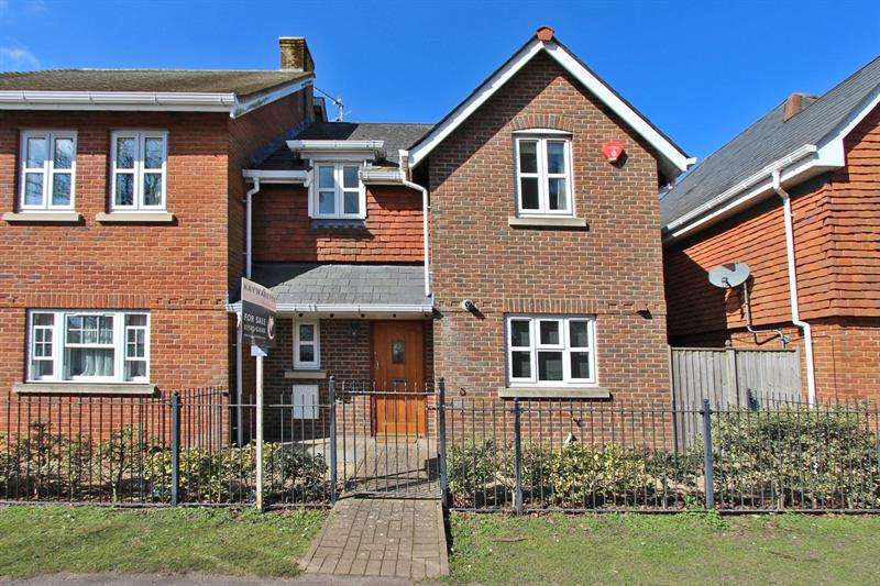 3 Bedroom End Of Terrace House For Sale In Brookley Road, Brockenhurst
