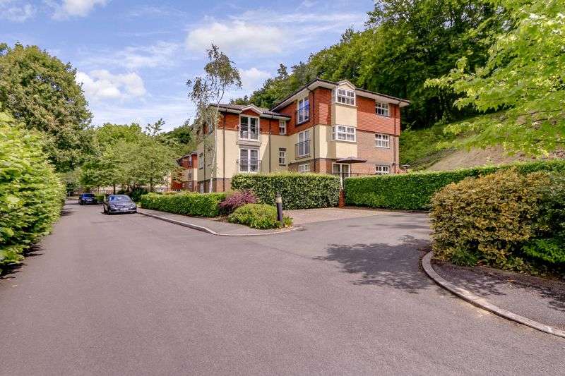 2 Bedroom Property To Rent In Beech Court, Hazel Way, Chipstead, CR5