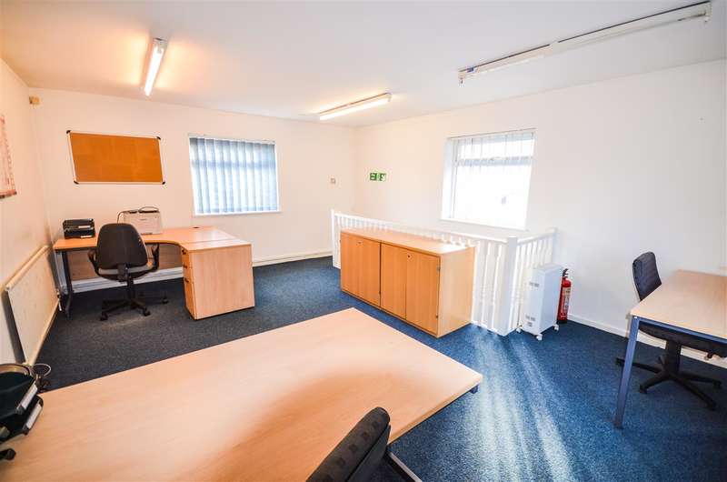 Commercial Property To Rent In Vicarage Lane, Bowdon, WA14