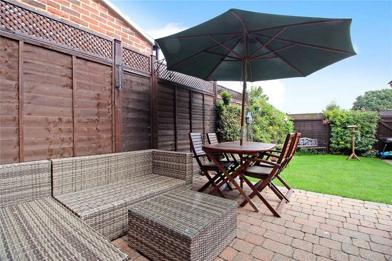 4 Bedroom SemiDetached House For Sale In Longfield Close, Loddon