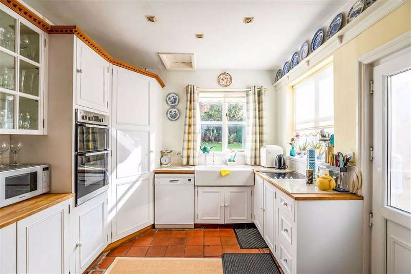 2 Bedroom Terraced House For Sale In Walters Road, Llanelli, SA15