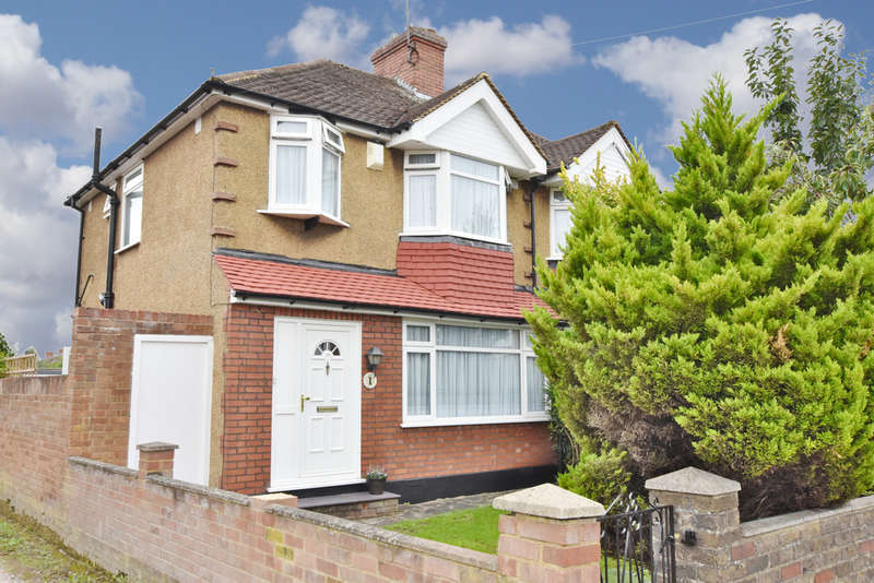 3 Bedroom SemiDetached House For Sale In Greenwood Drive, Watford, WD25