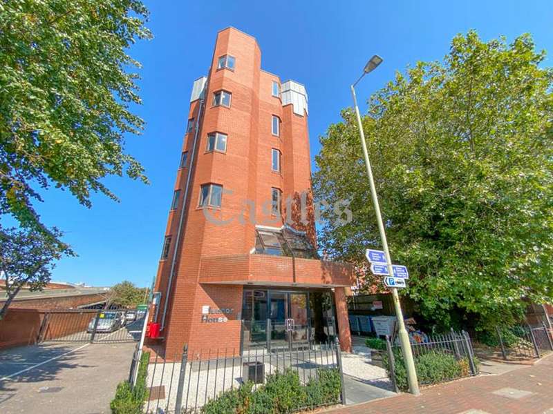 2 Bedroom Flat For Sale In Eleanor Cross Road, Waltham Cross