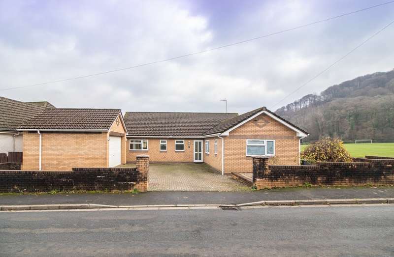 4 Bedroom Detached Bungalow For Sale In Heol Y Nant, Gwaelodygarth, CF15