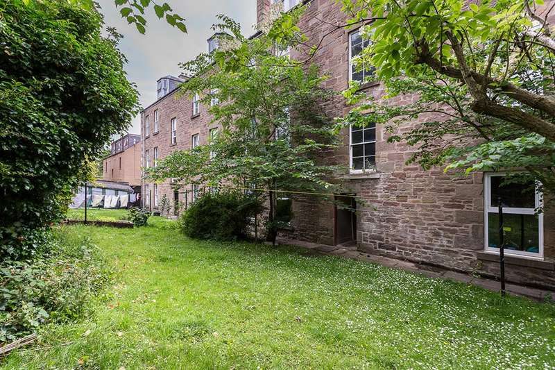 2 Bedroom Flat For Sale In Forebank Terrace, Dundee, DD1