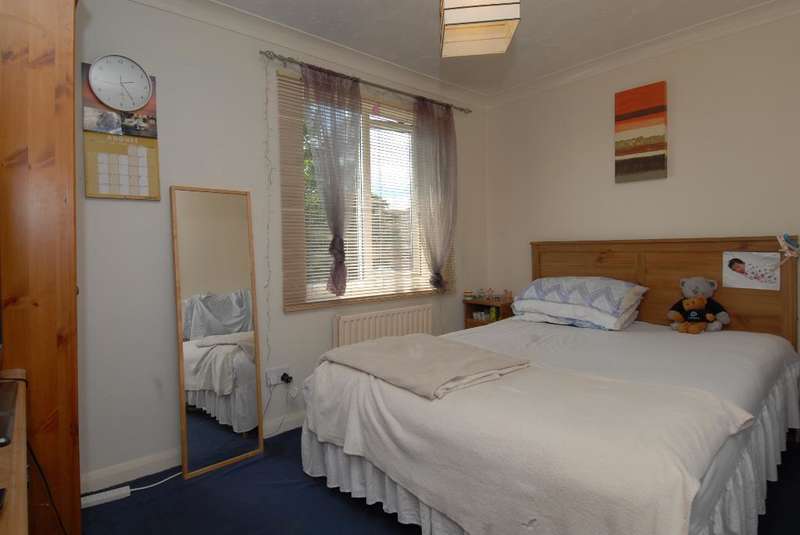 2 Bedroom Terraced House To Rent In Connaught Gardens, Morden, SM4