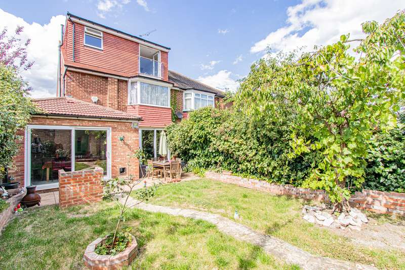 4 Bedroom Property For Sale In Oakwood Crescent, Greenford, UB6