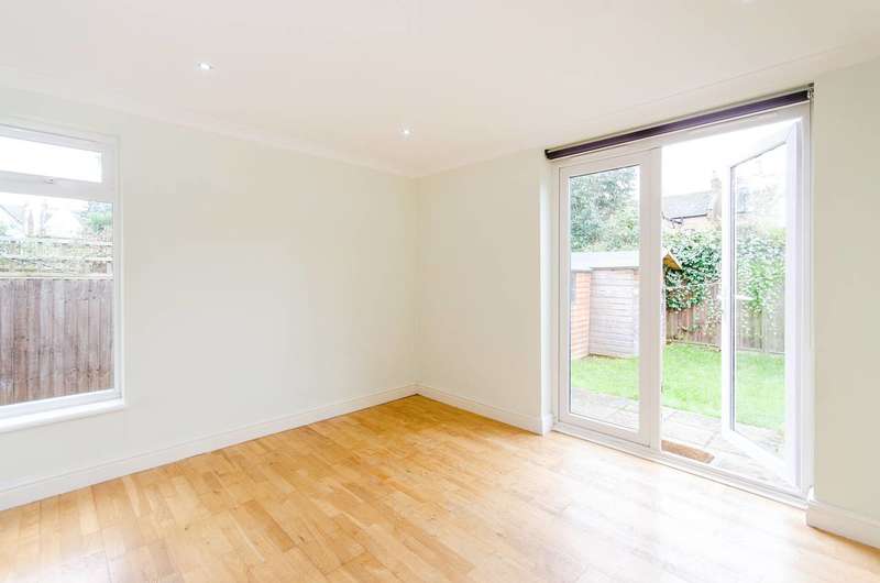 2 Bedroom Flat To Rent In Egerton Gardens, Ealing, W13