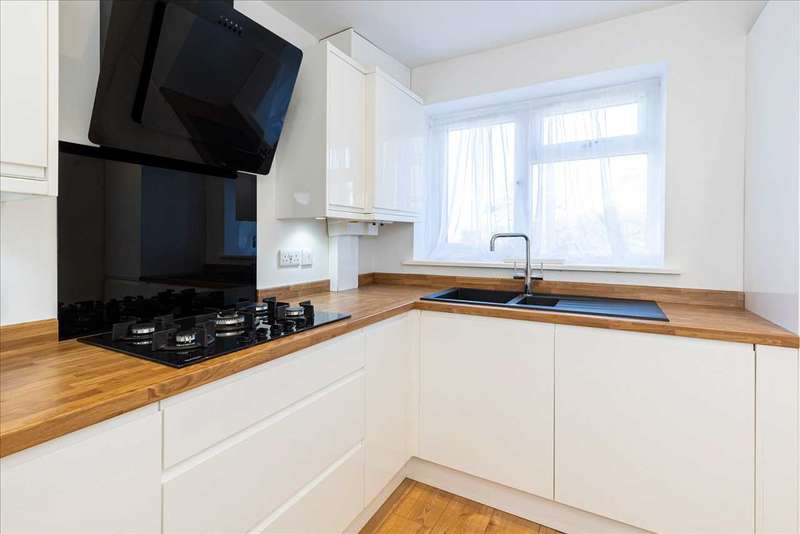 3 Bedroom Detached House For Sale In Forest Hill, Maidstone, ME15