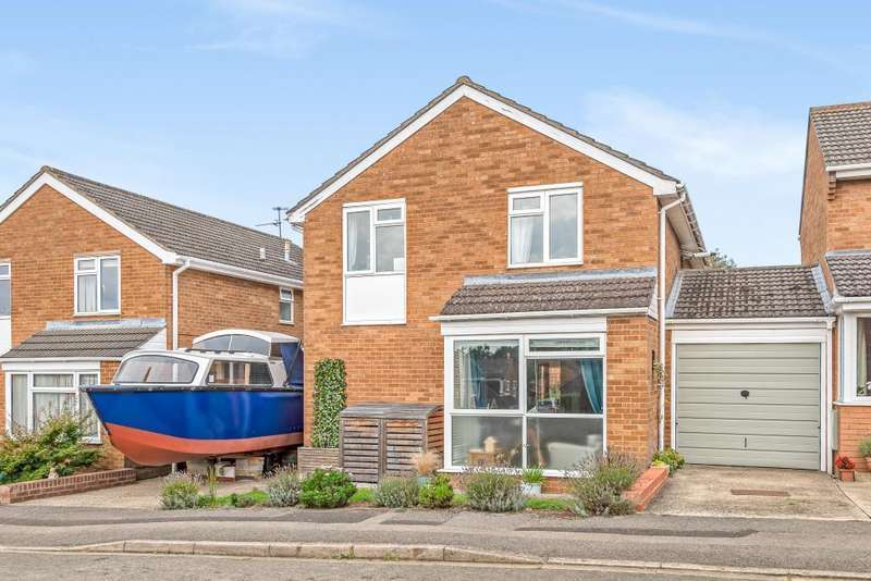 4 Bedroom Link Detached House For Sale In Hurst Park Road, Twyford