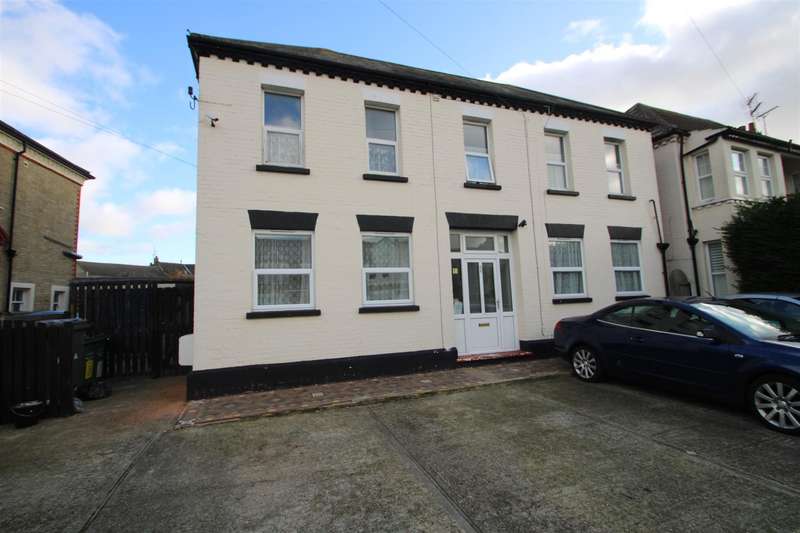 1 Bedroom Flat To Rent In Studio - Hayes Road, Clacton-on-sea, CO15