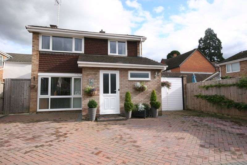4 Bedroom Property For Sale In Sussex Gardens, Hucclecote, Gloucester, GL3