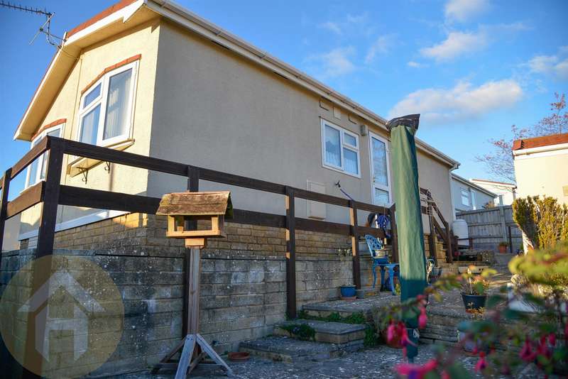 2 Bedroom Park Home Mobile Home For Sale In Rope Yard, Royal Wootton