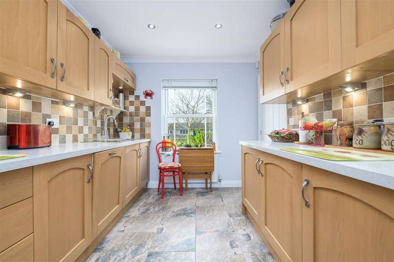 3 Bedroom Detached House For Sale In Boston Road, Horncastle, LN9