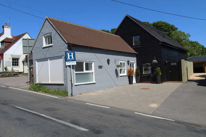 3 Bedroom Detached House For Sale In Droxford, SO32