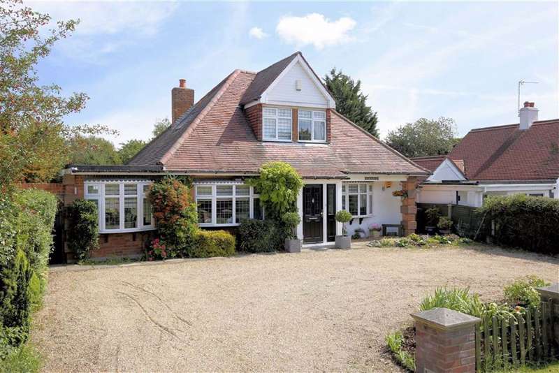 3 Bedroom Chalet For Sale In Epping Road, Roydon, Essex, CM19