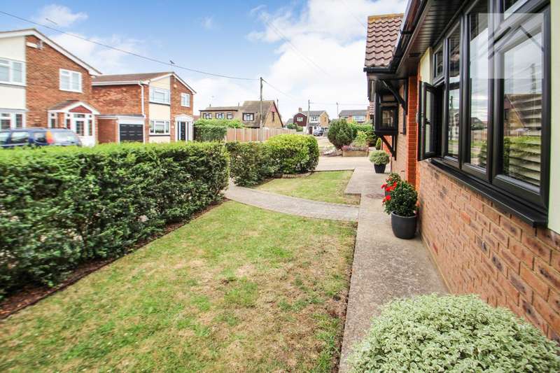2 Bedroom Bungalow For Sale In Wessem Road, Canvey Island, SS8
