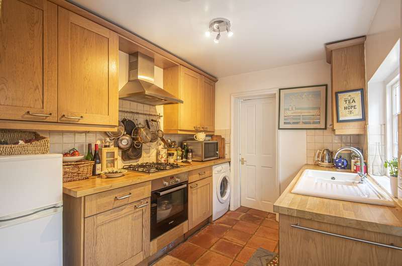 3 Bedroom Semi Detached For Sale In Green Lane, Chichester, PO19