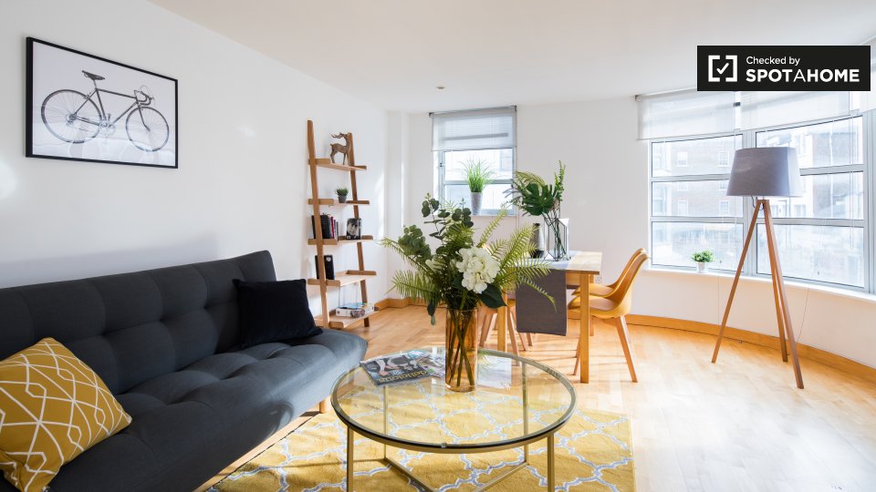 2 Bedroom Flat To Rent In Flat, E1