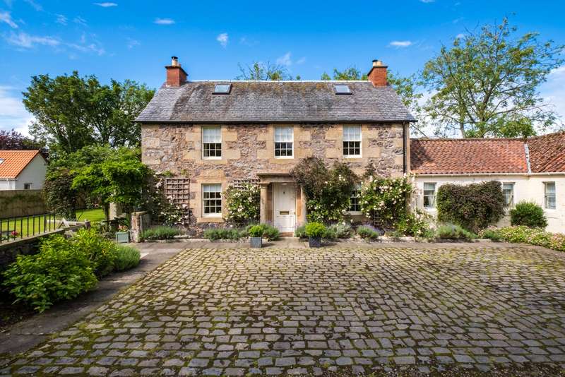 4 Bedroom Detached Property For Sale In Kilmany Road, Gauldry, Newport