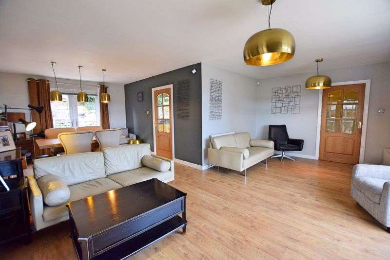 3 Bedroom Property For Sale In Valley View, Prudhoe 1, 560 Sq Ft Of