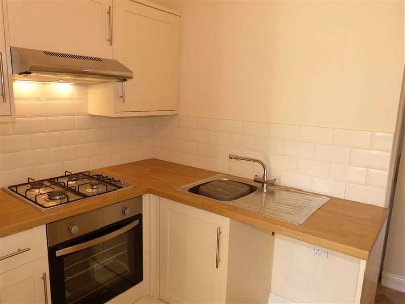 2 Bedroom End Of Terrace House To Rent In Charlestown Road, Glossop, SK13