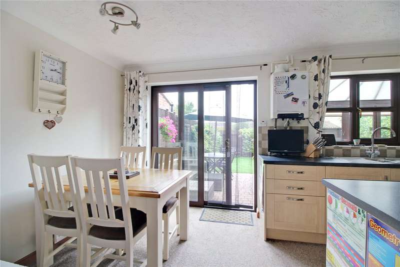 4 Bedroom SemiDetached House For Sale In Longfield Close, Loddon