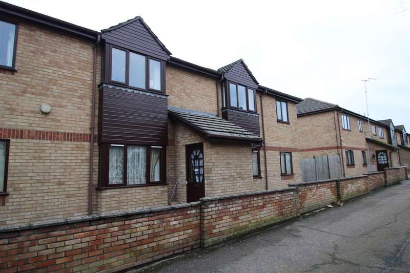 1 Bedroom Flat To Rent In Old Road, Clacton-on-sea, CO15