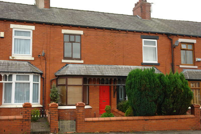 2 Bedroom Terraced House For Sale In Burnley Lane, Chadderton, Oldham, OL9