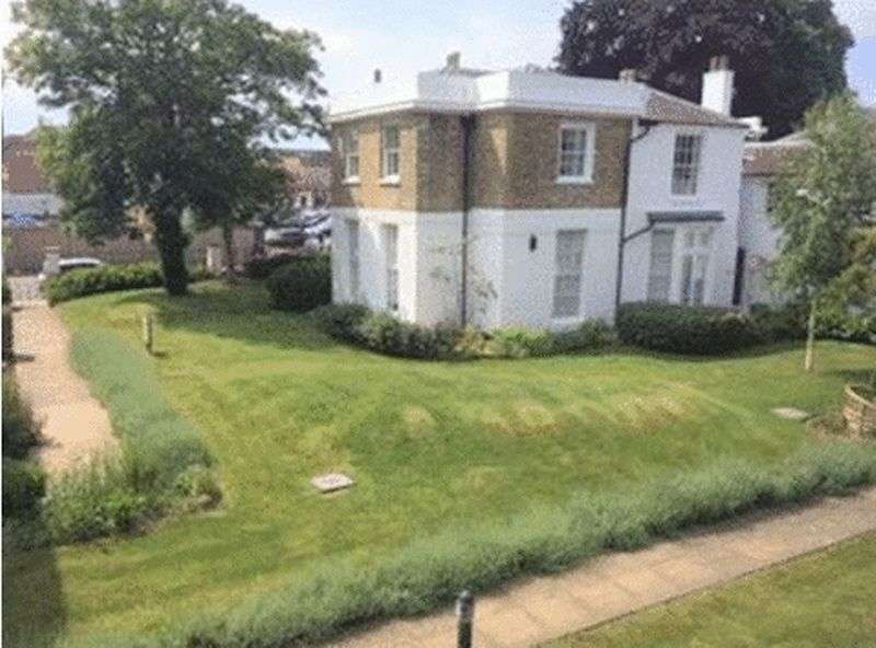 1 Bedroom Property For Sale In Amelia Court Central Worthing