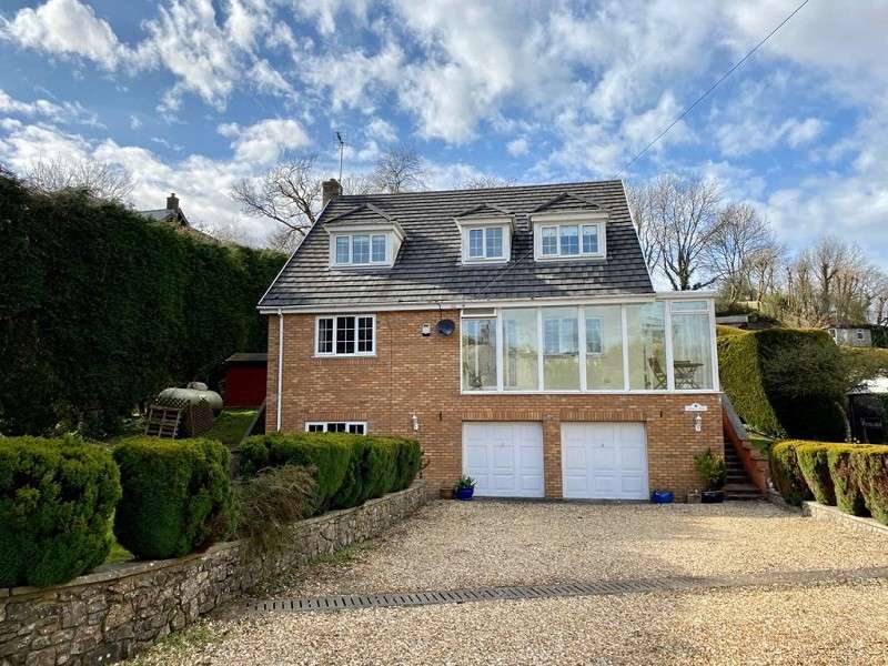 Houses for sale & to rent in CF71 7RT,,Cowbridge, Cowbridge